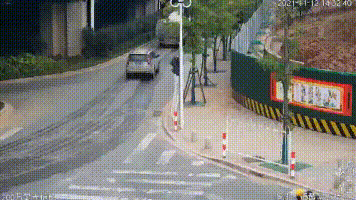 货车“悄悄”长个儿？交警：罚！并责令“缩”回去