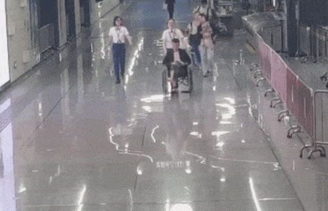 一次相遇42次陪伴！因为意外崴脚，他被杭州地铁暖到了：想不到有这样的服务