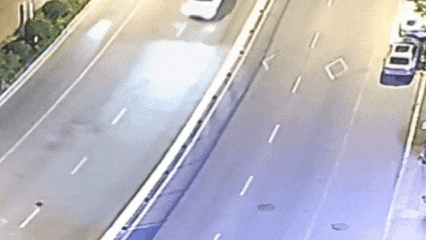 “00后”新警下班后街头“跨栏”,获全网点赞! “00后”新警下班后街头“跨栏”,获全网点赞!