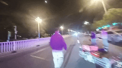 “00后”新警下班后街头“跨栏”,获全网点赞! “00后”新警下班后街头“跨栏”,获全网点赞!