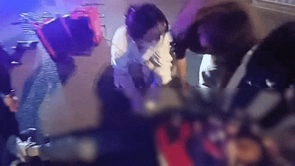 “00后”新警下班后街头“跨栏”,获全网点赞! “00后”新警下班后街头“跨栏”,获全网点赞!