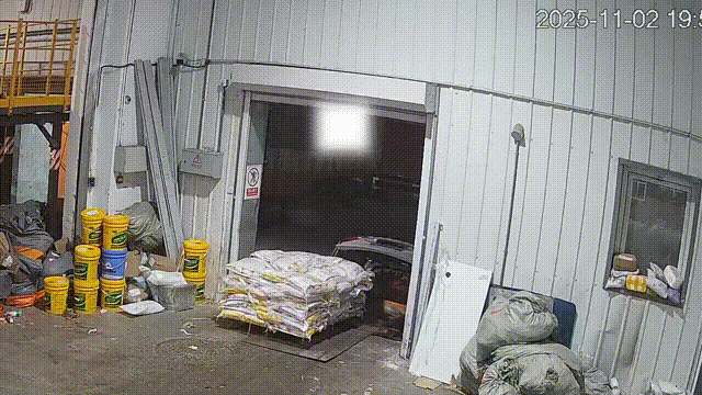 “加班式”盗窃只为打赏主播，44万元猫粮被盗案告破！