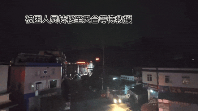 修车店凌晨突发火灾 听劝装的门成了“救命门”