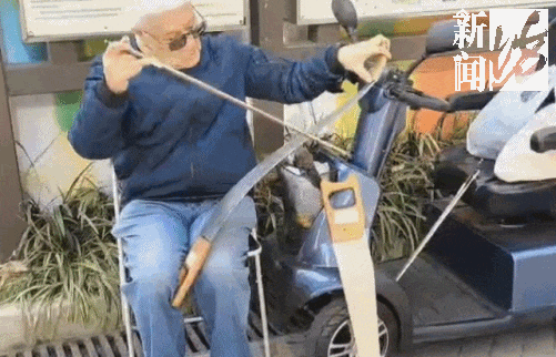 惊呆路人!上海一85岁爷叔让钢锯"开口",38年前曾家喻户晓 惊呆路人!上海一85岁爷叔让钢锯"开口",38年前曾家喻户晓