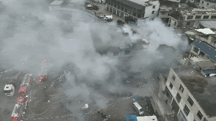 过冬棉被集体“黑化”，一切都源于凌晨3点厂里的那些“花”