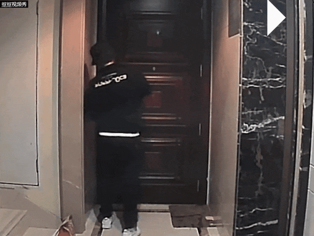 一蒙面男挨家挨户撬门！警方提醒：近期是侵财类案件易发时期