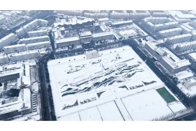 千余坐标、厘米级定位,“福建舰”现身学校操场! 千余坐标、厘米级定位,“福建舰”现身学校操场!