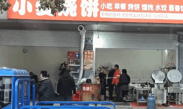 一天卖500多个,杭州这家小店搬家后更火了!加量不加价,常有外地游客慕名而来 一天卖500多个,杭州这家小店搬家后更火了!加量不加价,常有外地游客慕名而来