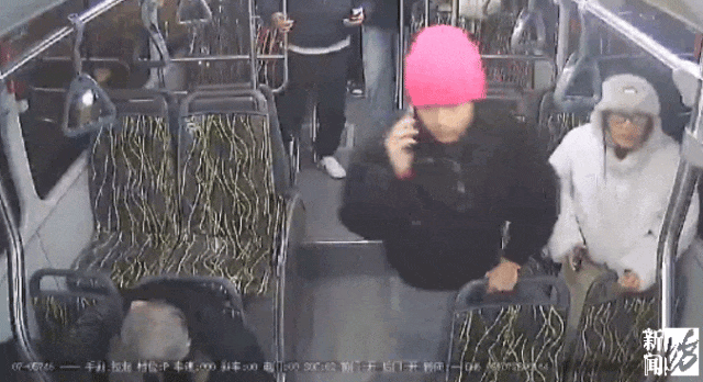 上海阿姨吓哭！差点以为老伴没了...“这些人救了我们一家的命”