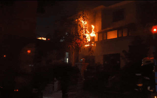 深夜，家中突发大火！“元凶”竟是窗帘？