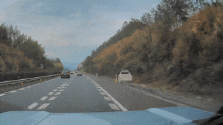 一男子高速开车呼呼大睡,20公里后撞了!这功能很多司机爱用,看得人胆战心惊 一男子高速开车呼呼大睡,20公里后撞了!这功能很多司机爱用,看得人胆战心惊