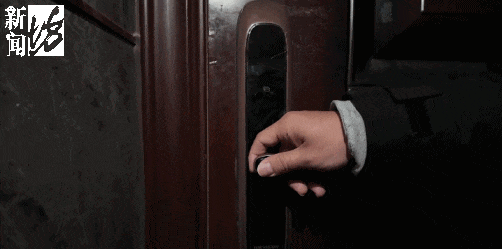 沪一男子崩溃求救：有家难回！根本进不了门…网友狠狠共情了