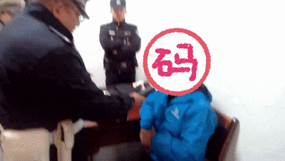 交警:小货车谁开的?醉驾男:???哪个车? 交警:小货车谁开的?醉驾男:???哪个车?