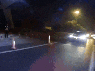 男子醉驾遇查，现场“飙戏”被交警一眼识破！