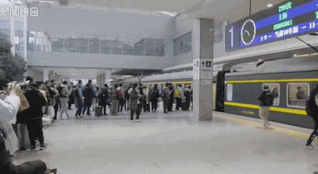 赫赫有名的"移动大饭店"打烊!上海人集体送别,现炒本帮菜成独家回忆… 赫赫有名的"移动大饭店"打烊!上海人集体送别,现炒本帮菜成独家回忆…