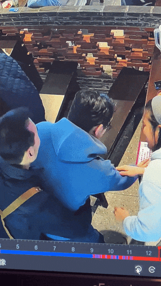 必须学！潍坊一顾客火锅店就餐卡喉，店长“海姆立克急救法”10秒成功施救