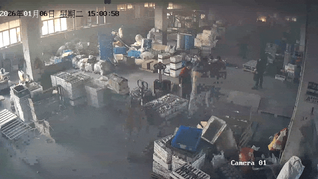 惊险！员工弯腰瞬间，工厂差点烧没，一定要注意防静电！