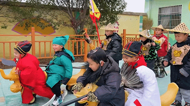 爆笑！阜阳萌娃版《三国》火了 网友：快给“尿不湿”上壶奶……