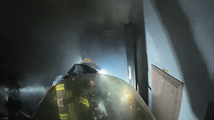 事发江西!睡前忘关烤火炉,一家四口凌晨被困火海 事发江西!睡前忘关烤火炉,一家四口凌晨被困火海