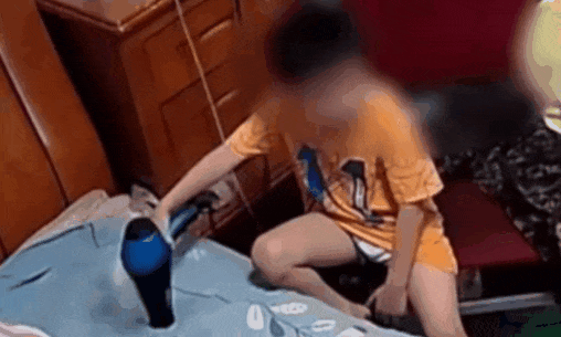 正吹着头发,吹风机竟突然爆炸! 正吹着头发,吹风机竟突然爆炸!