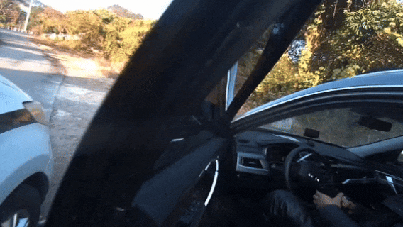 22.5万现金抱进陵园！警方17分钟生死时速截停，男子懵了：差点全没了！