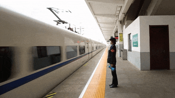 “上了高速,发现全是聪明人”!网友:关于我带了一锅饭这件事…… “上了高速,发现全是聪明人”!网友:关于我带了一锅饭这件事……