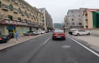 这操作太帅了,近4000万网友围观!00后小伙骑车出门,路边一幕让他果断掉头 这操作太帅了,近4000万网友围观!00后小伙骑车出门,路边一幕让他果断掉头