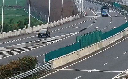 杭州高速上,17年驾龄老司机竟在主线逆行! 杭州高速上,17年驾龄老司机竟在主线逆行!