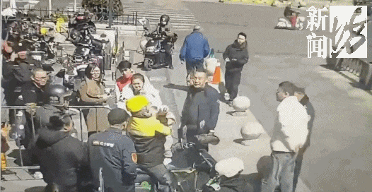 “怎么不留个证据”？上海街头突发，他的回答让人破防！