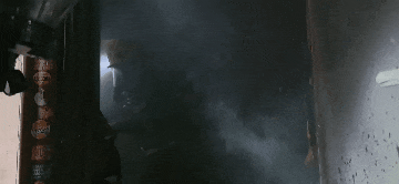 睡前忘了这件事,女子被惊醒后站窗台上求救! 睡前忘了这件事,女子被惊醒后站窗台上求救!