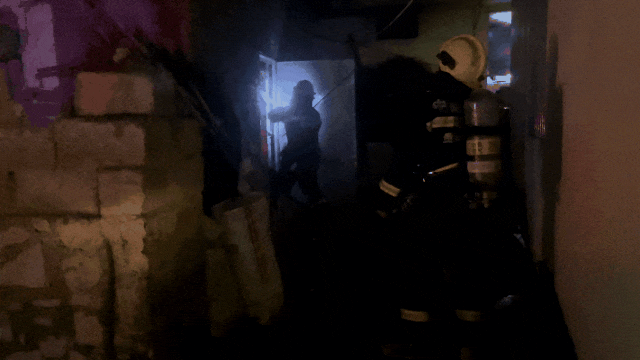 民房发生火灾!这些安全隐患你家可能也有,赶紧自查! 民房发生火灾!这些安全隐患你家可能也有,赶紧自查!