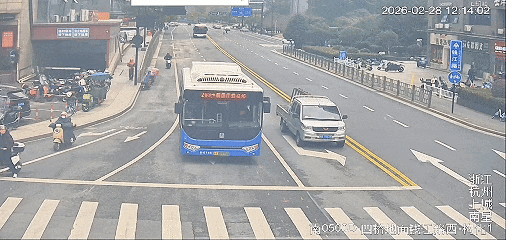 “那味道不对!”外卖小哥一次转身,助600多户家庭脱险! “那味道不对!”外卖小哥一次转身,助600多户家庭脱险!