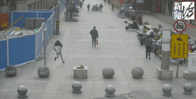 不对劲！上海一男子淡定结账，出门却拔腿就跑！店员懵圈…