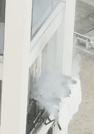 被一通电话召回家，入目场景让女子当场崩溃！高层阳台注意这个细节