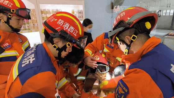 缝纫机“钉”死女子食指，常用机械小心这些致伤风险