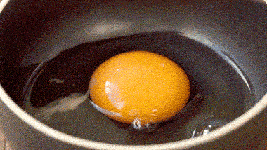 每天一个鸡蛋,是营养帮手还是血脂推手?很多人吃错了! 每天一个鸡蛋,是营养帮手还是血脂推手?很多人吃错了!