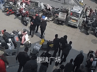 5秒制服！休假民警随手抓贼