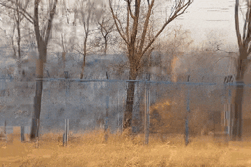 春耕莫烧荒！村民违规烧荒致多趟列车停运 被拘7天
