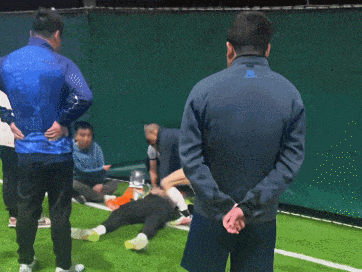 杭州球场突发,40岁男子心脏骤停倒地!紧急提醒:有这些信号,千万别硬扛! 杭州球场突发,40岁男子心脏骤停倒地!紧急提醒:有这些信号,千万别硬扛!