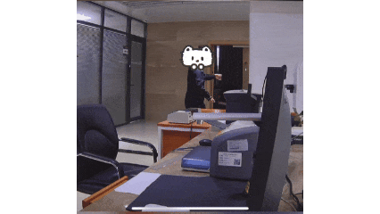 办证窗口来了个在逃人员,“你先喝杯水”...... 办证窗口来了个在逃人员,“你先喝杯水”......