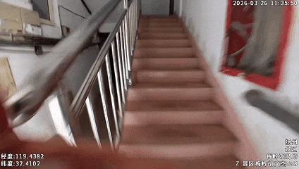 4层，24秒！民警狂奔止损220余万