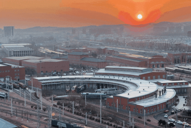 全国罕见！火车头在这里原地转圈圈