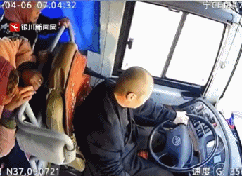 痛惜！他走了，生前最后一幕看哭️拯救了45个家庭…