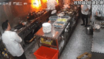 店员连连犯错，后厨变“火海”，监控曝光这些致命操作