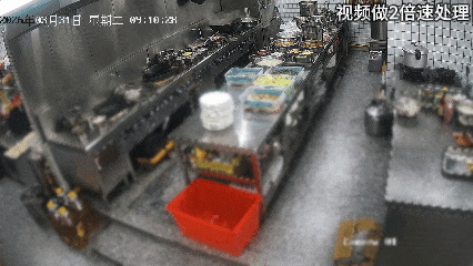 店员连连犯错，后厨变“火海”，监控曝光这些致命操作