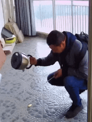 这烧水壶里怎么会有黄金？