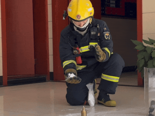 重要提醒：千万别在燃气灶旁做面食，会爆炸！