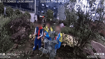 小学生“教科书式”举报，民警却送“黄冈密卷”？