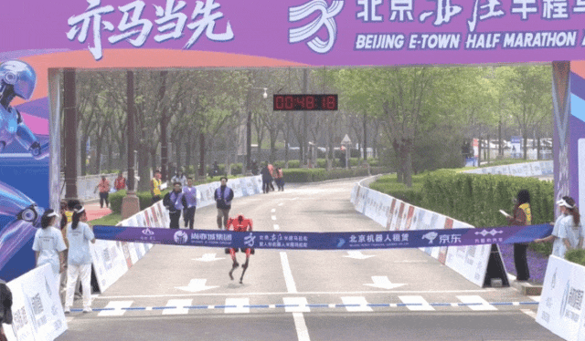 50分26秒！“闪电”夺冠！士别一年，何止刮目相看