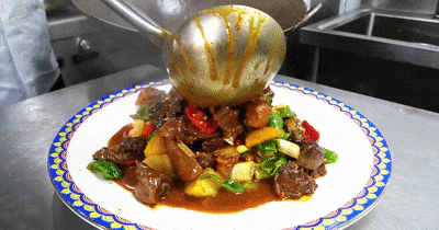 吴京推荐新疆特色美食吃法！撒贝宁犀利点评：哪儿都不挨哪儿